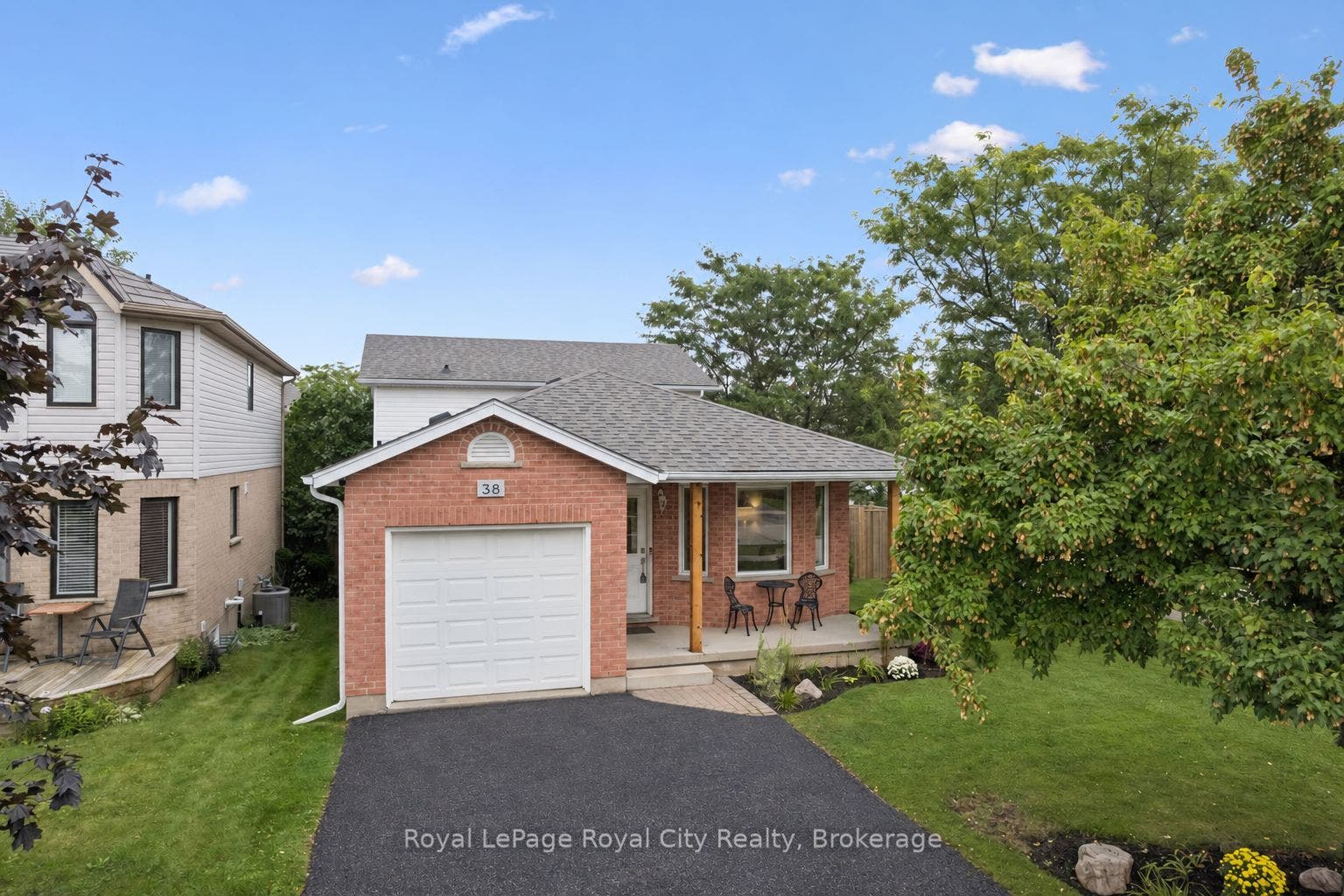 38 Borland Drive, Guelph, Wellington ON N1G 5B5 Virtually Edited