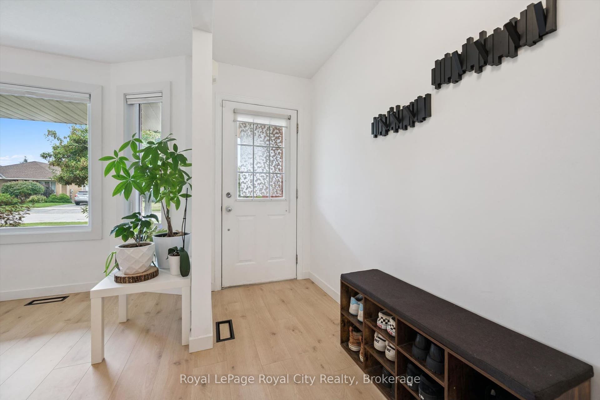 38 Borland Drive, Guelph, Wellington ON N1G 5B5 38 Borland Drive, Guelph, Wellington ON N1G 5B5
