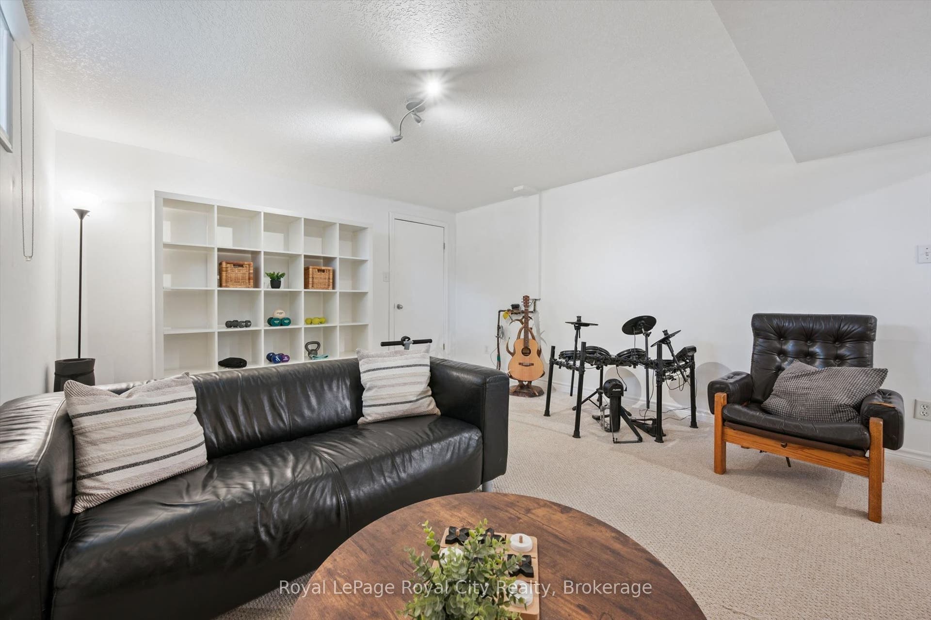 38 Borland Drive, Guelph, Wellington ON N1G 5B5 38 Borland Drive, Guelph, Wellington ON N1G 5B5