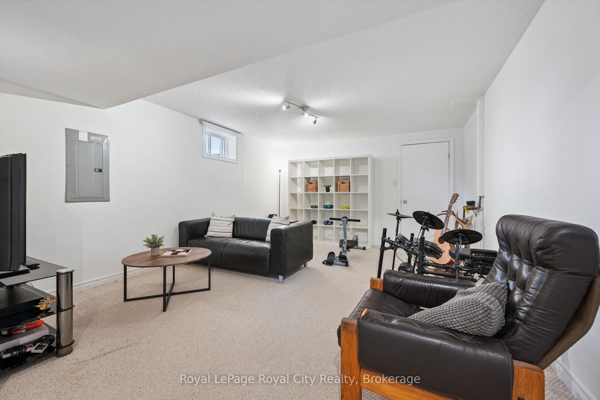 38 Borland Drive, Guelph, Wellington ON N1G 5B5 38 Borland Drive, Guelph, Wellington ON N1G 5B5