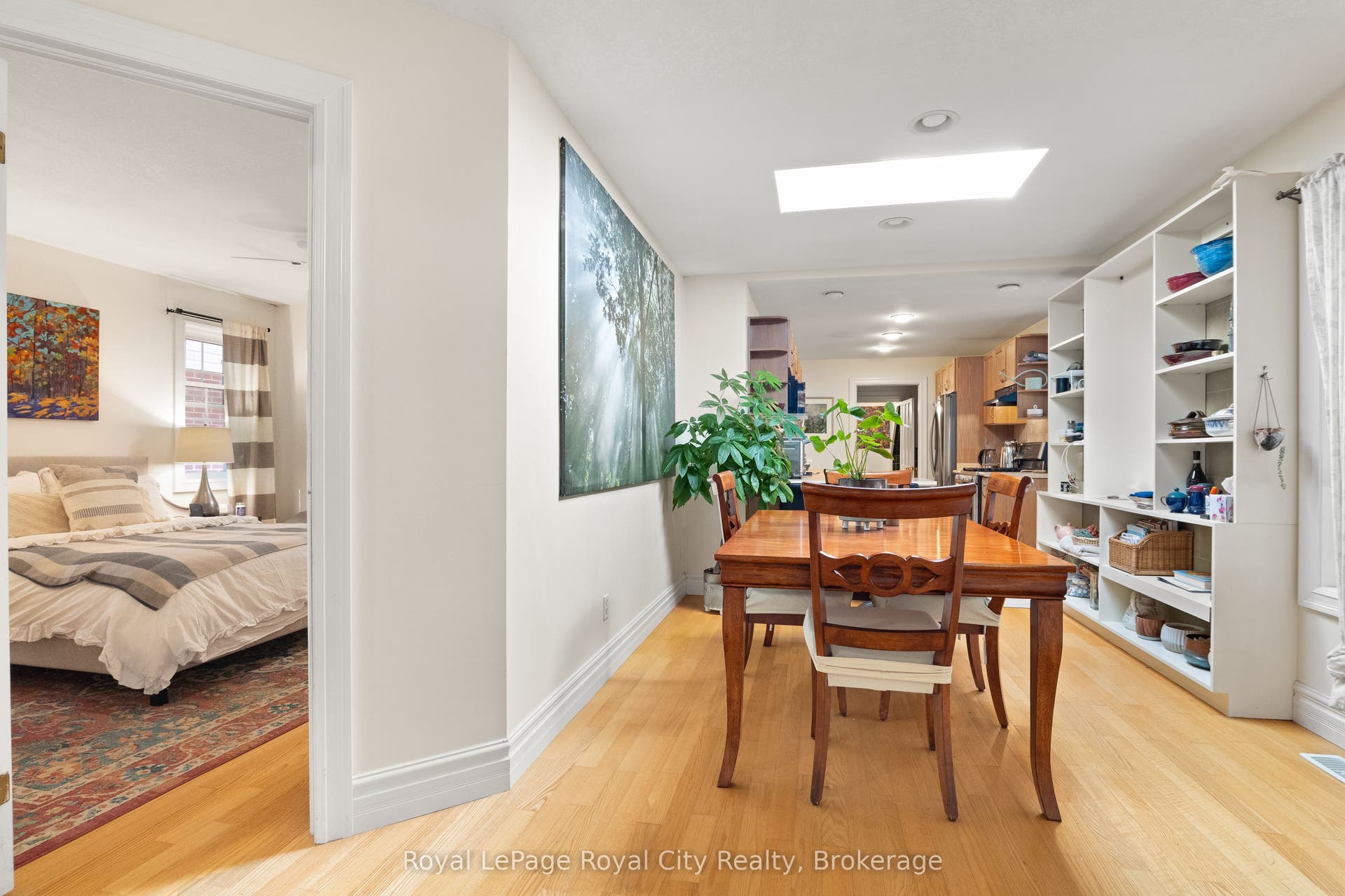 98 Waterloo Avenue, Guelph, Wellington ON N1H 3H8 98 Waterloo Avenue, Guelph, Wellington ON N1H 3H8