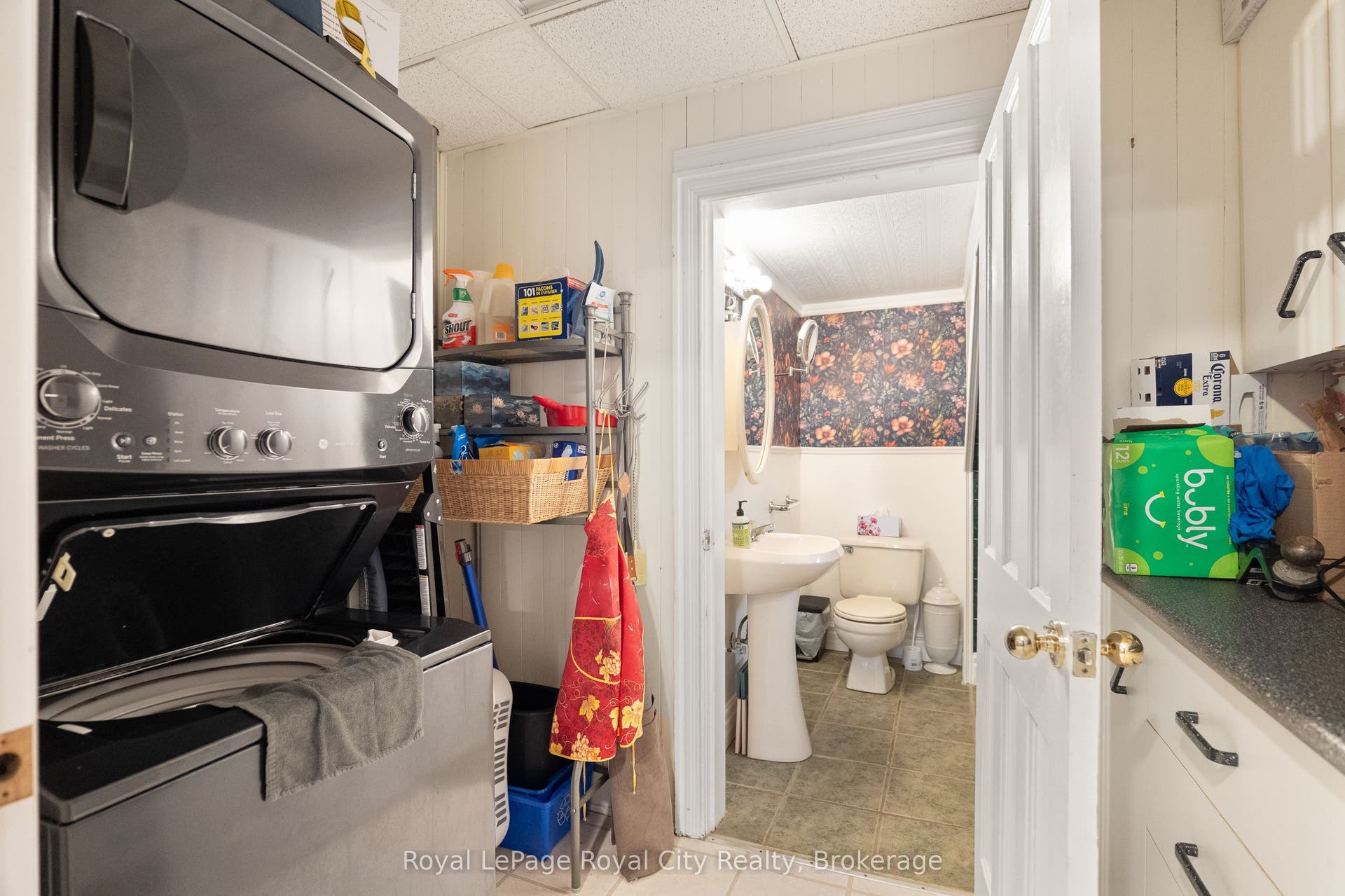 98 Waterloo Avenue, Guelph, Wellington ON N1H 3H8 98 Waterloo Avenue, Guelph, Wellington ON N1H 3H8