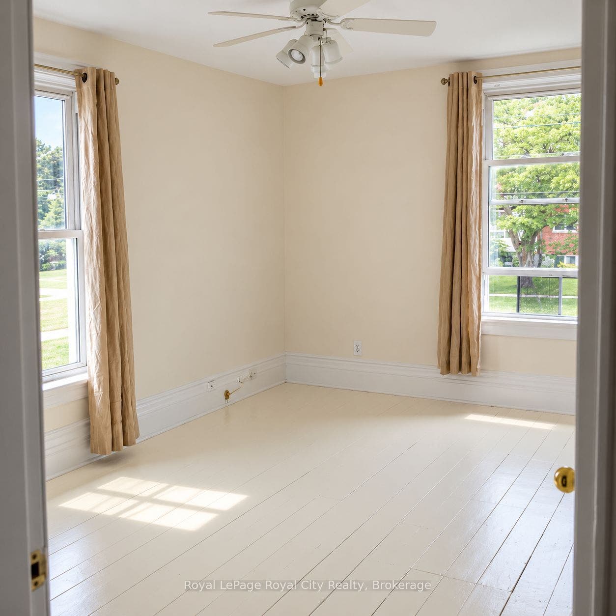 98 Waterloo Avenue, Guelph, Wellington ON N1H 3H8 Bedroom 2