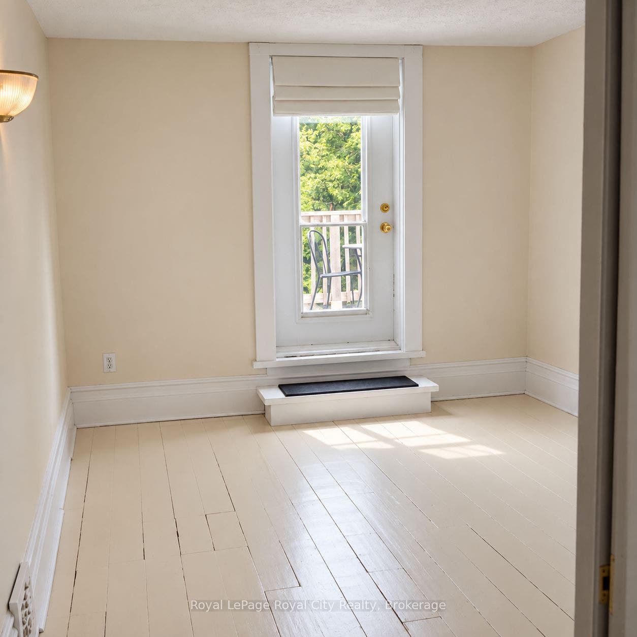 98 Waterloo Avenue, Guelph, Wellington ON N1H 3H8 Bedroom 1