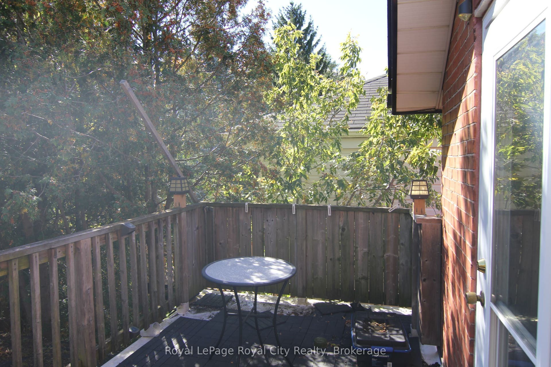98 Waterloo Avenue, Guelph, Wellington ON N1H 3H8 Rooftop Balcony- Upper Unit