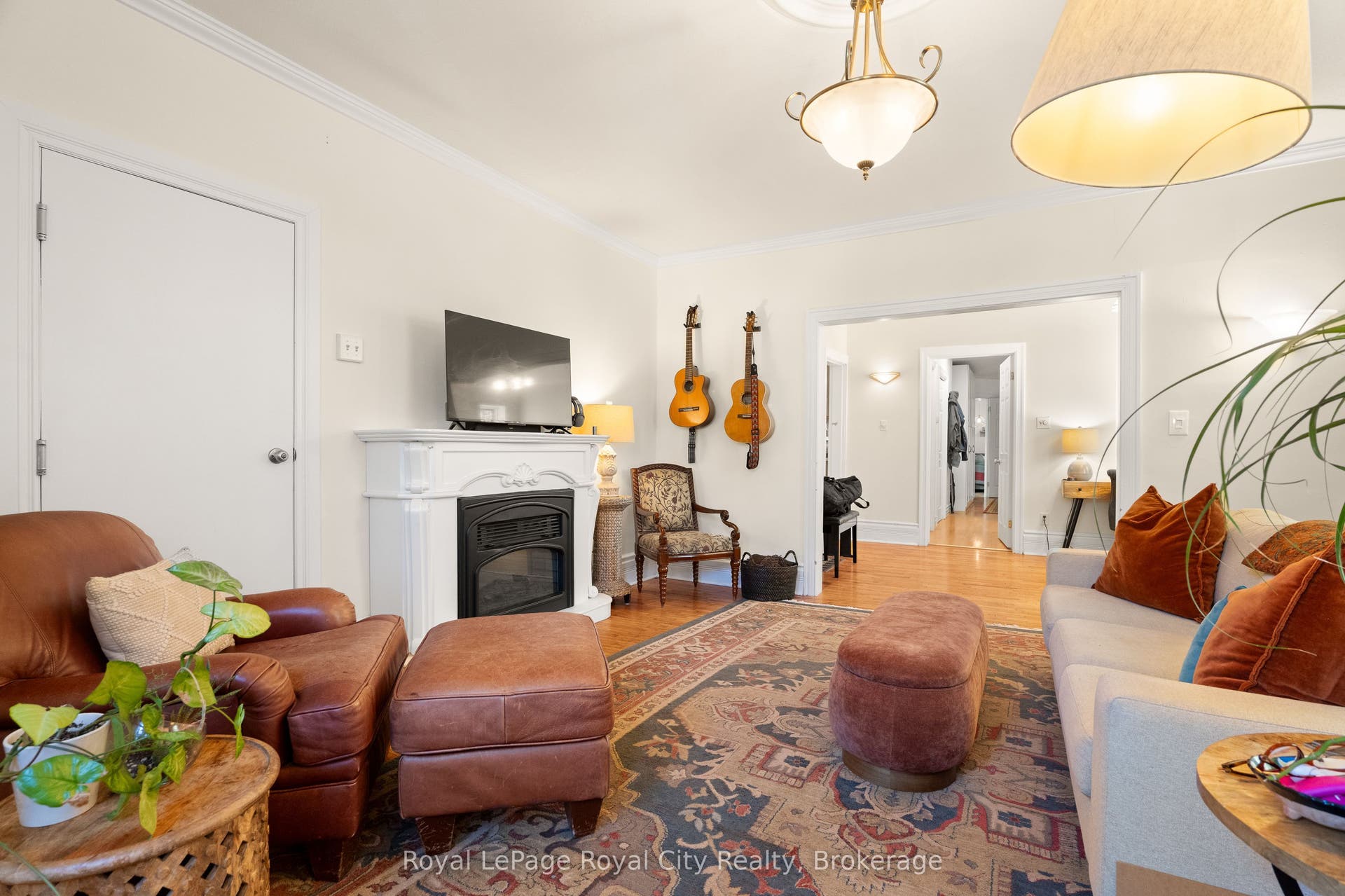 98 Waterloo Avenue, Guelph, Wellington ON N1H 3H8 98 Waterloo Avenue, Guelph, Wellington ON N1H 3H8