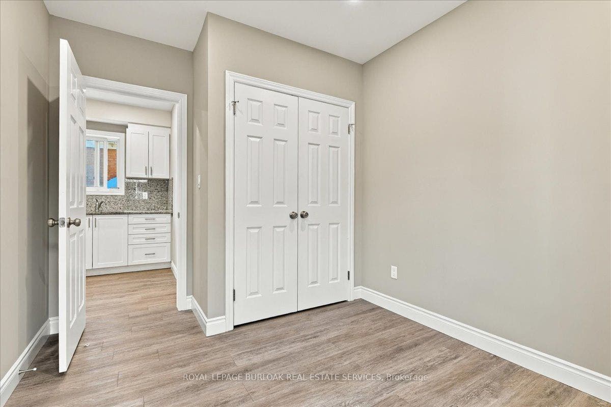 17 Eby Street S, #Upper, Kitchener, Waterloo ON N2G 3K6 17 Eby Street S, #Upper, Kitchener, Waterloo ON N2G 3K6