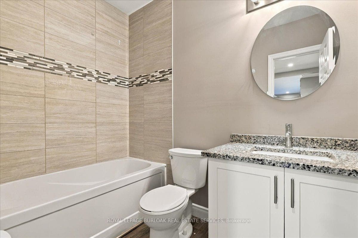 17 Eby Street S, #Upper, Kitchener, Waterloo ON N2G 3K6 17 Eby Street S, #Upper, Kitchener, Waterloo ON N2G 3K6
