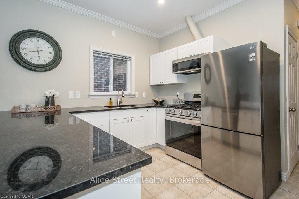 129 Elizabeth Street, #Main Unit, Guelph, Wellington ON N1E 2X4 129 Elizabeth Street, #Main Unit, Guelph, Wellington ON N1E 2X4