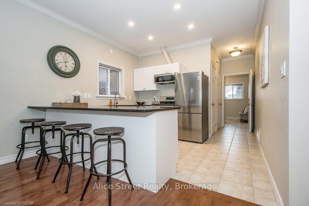 129 Elizabeth Street, #Main Unit, Guelph, Wellington ON N1E 2X4 129 Elizabeth Street, #Main Unit, Guelph, Wellington ON N1E 2X4