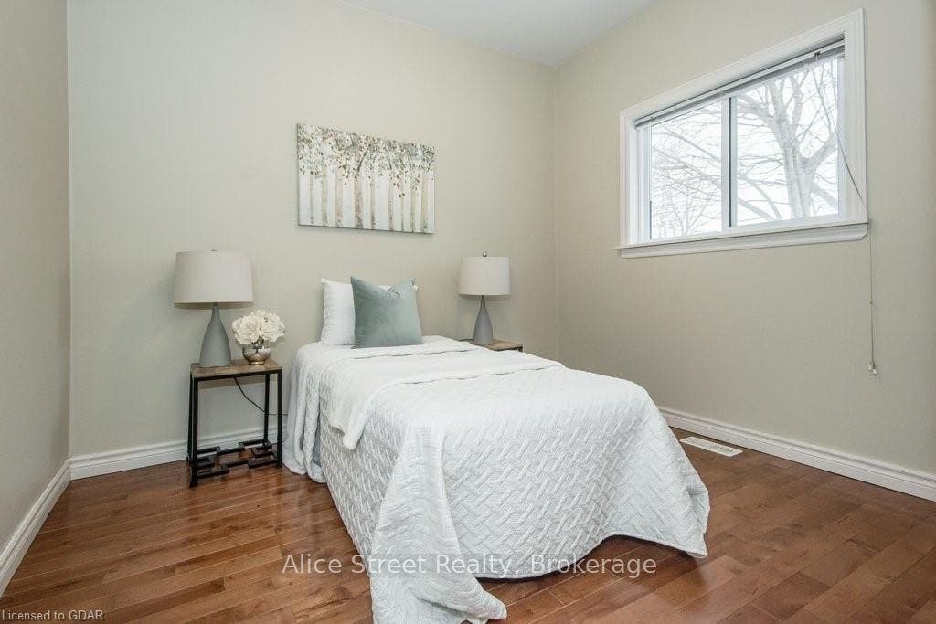 129 Elizabeth Street, #Main Unit, Guelph, Wellington ON N1E 2X4 129 Elizabeth Street, #Main Unit, Guelph, Wellington ON N1E 2X4