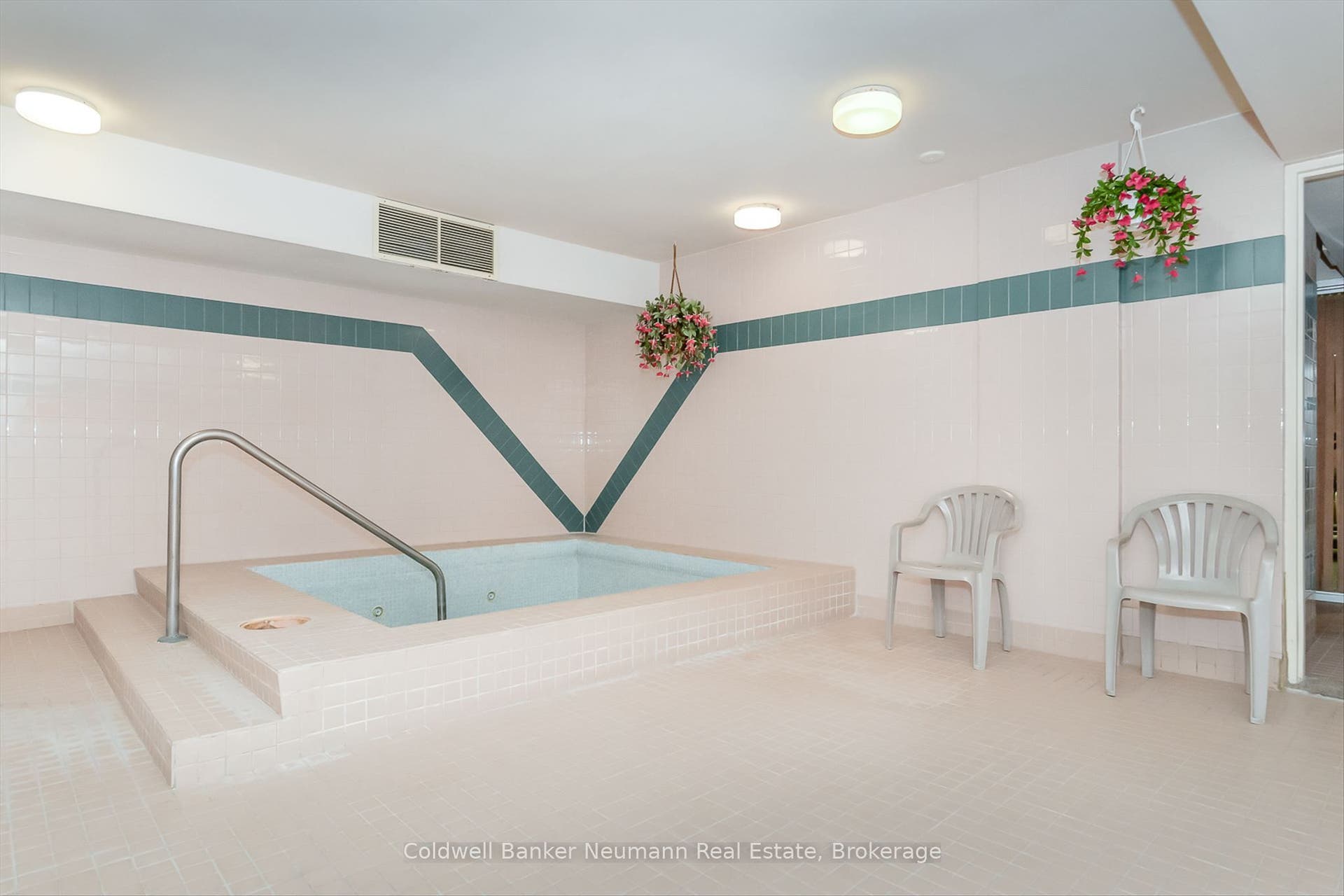 93 Westwood Road, #405, Guelph, Wellington ON N1H 7J7 93 Westwood Road, #405, Guelph, Wellington ON N1H 7J7