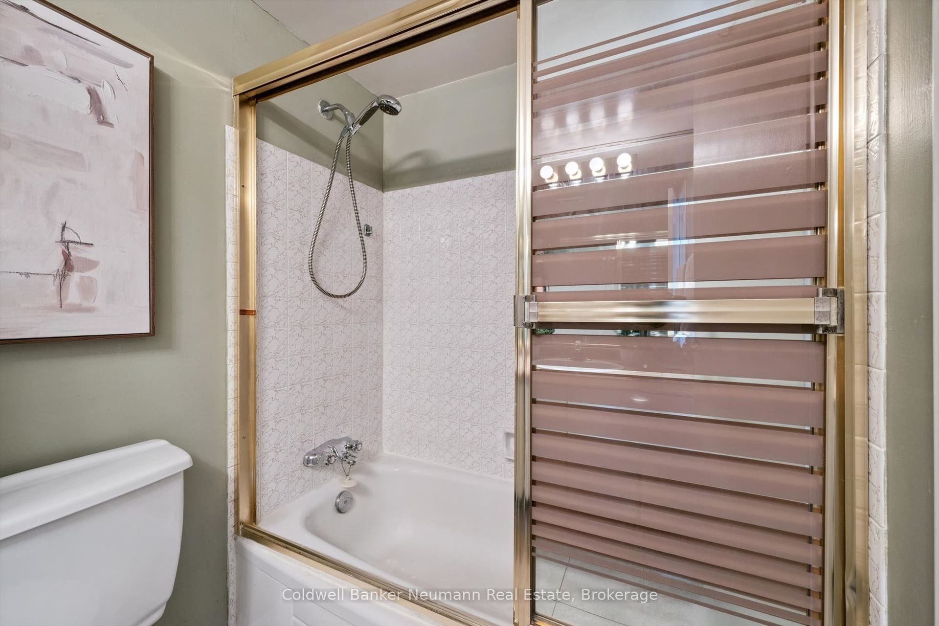 93 Westwood Road, #405, Guelph, Wellington ON N1H 7J7 93 Westwood Road, #405, Guelph, Wellington ON N1H 7J7