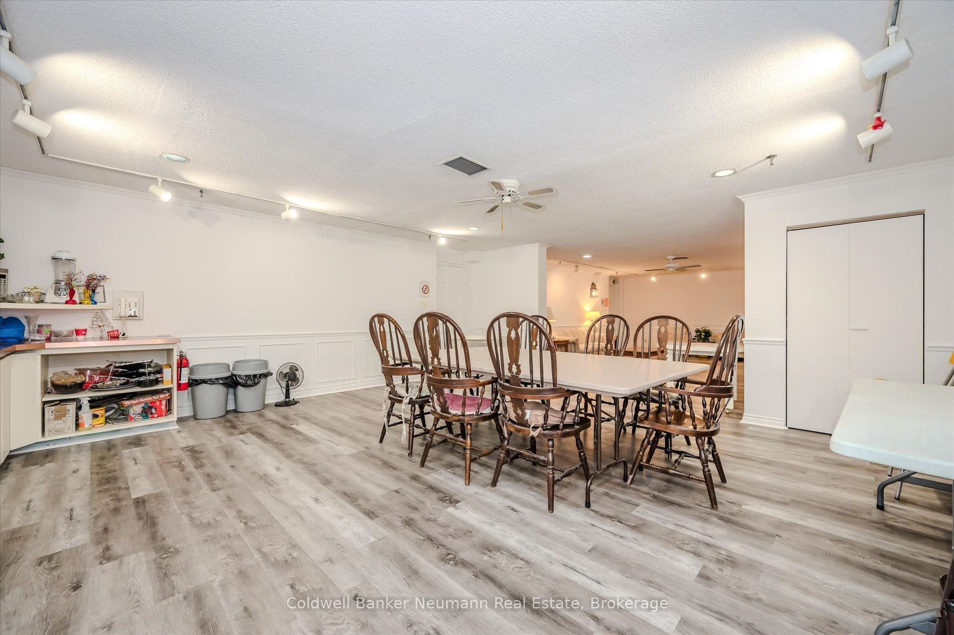 93 Westwood Road, #405, Guelph, Wellington ON N1H 7J7 93 Westwood Road, #405, Guelph, Wellington ON N1H 7J7