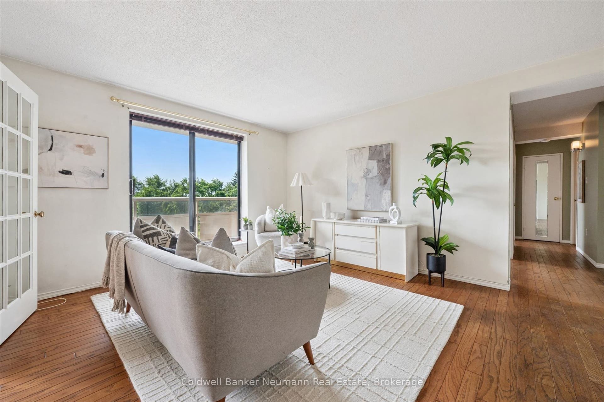93 Westwood Road, #405, Guelph, Wellington ON N1H 7J7 93 Westwood Road, #405, Guelph, Wellington ON N1H 7J7