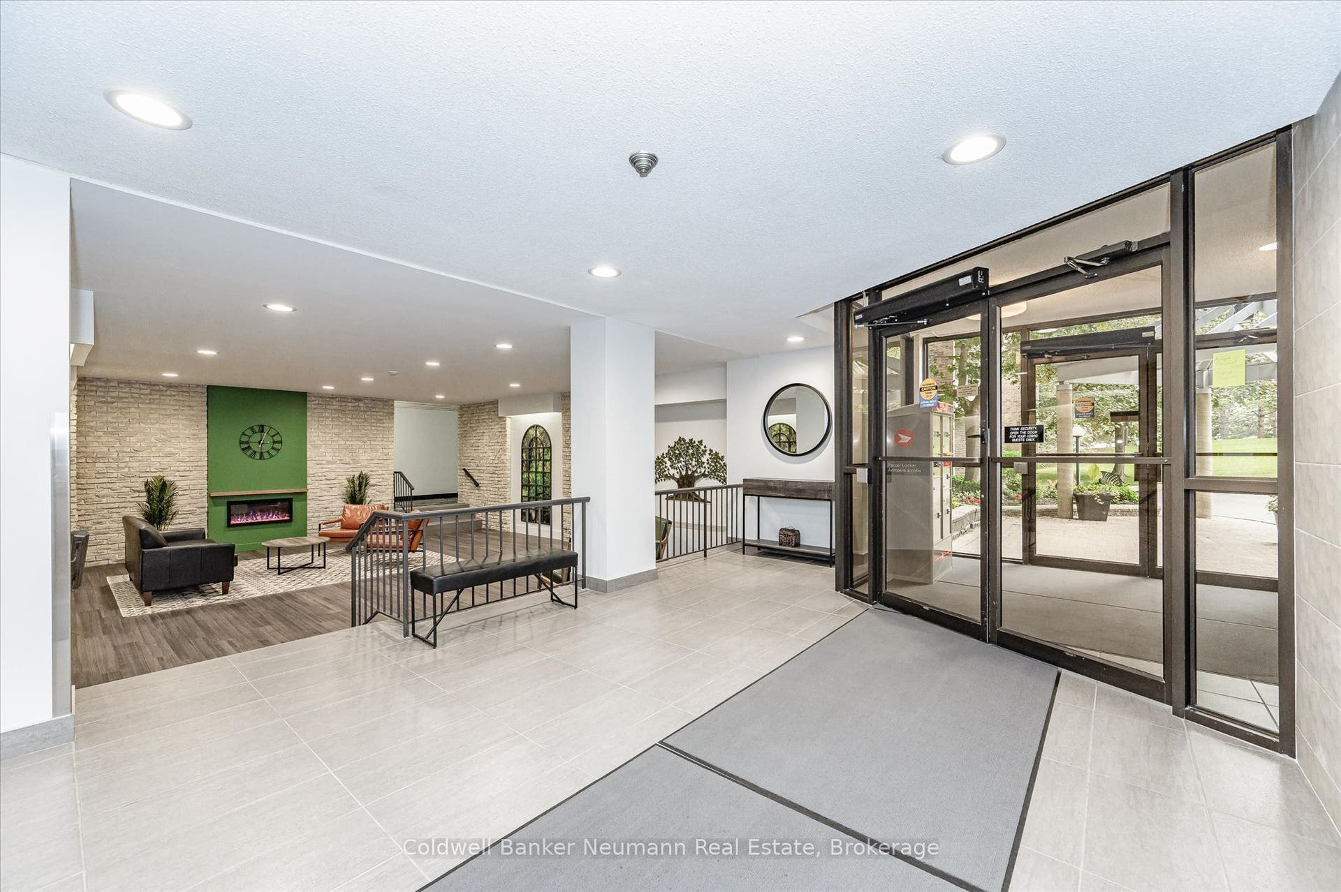 93 Westwood Road, #405, Guelph, Wellington ON N1H 7J7 93 Westwood Road, #405, Guelph, Wellington ON N1H 7J7