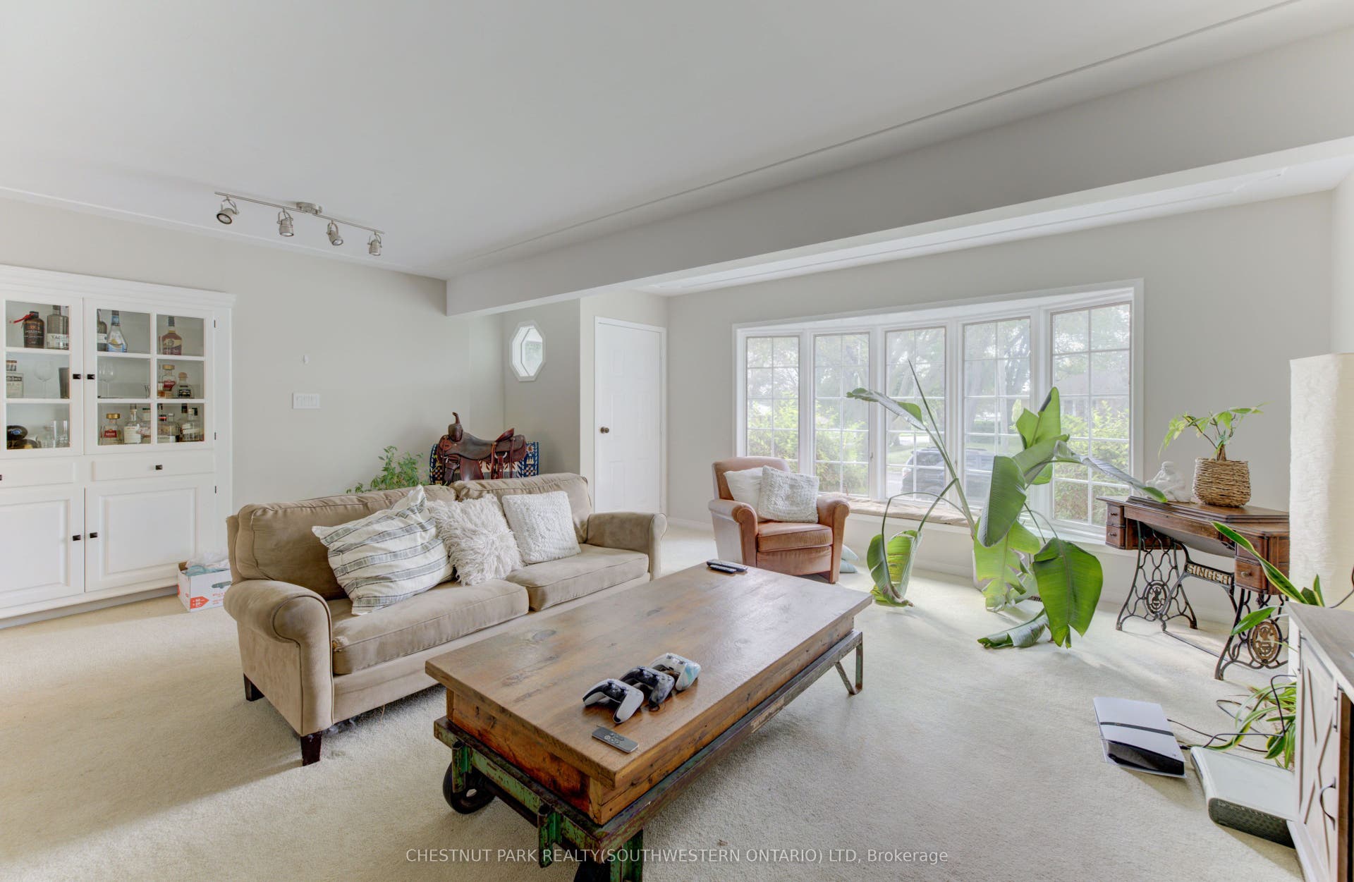 133 Cornell Avenue, Kitchener, Waterloo ON N2G 3E5 133 Cornell Avenue, Kitchener, Waterloo ON N2G 3E5