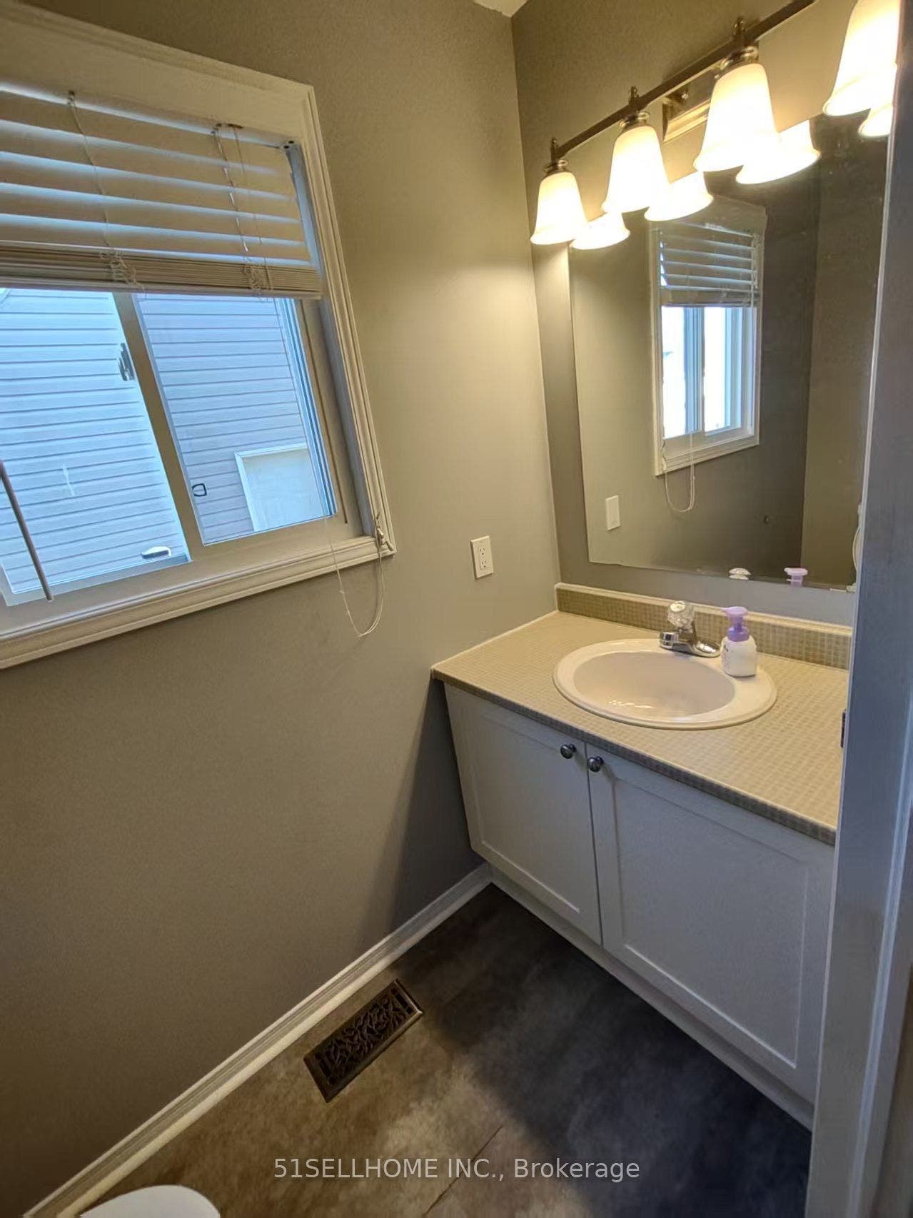 1460 Birchwood Drive, Kingston, Frontenac ON K7P 3H3