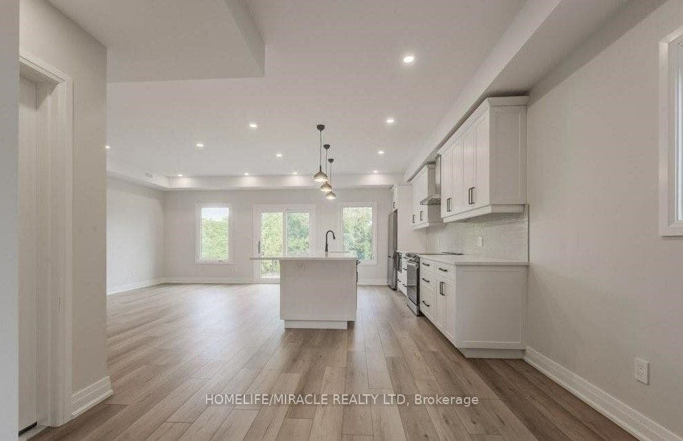 160 Weber Street W, #upper, Kitchener, Waterloo ON N2H 4A4 160 Weber Street W, #upper, Kitchener, Waterloo ON N2H 4A4