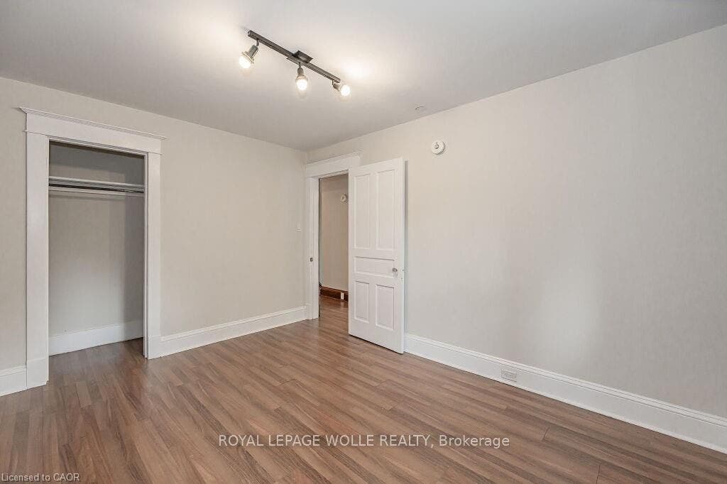 275 Main Street, #Upper, Cambridge, Waterloo ON N1R 1X8