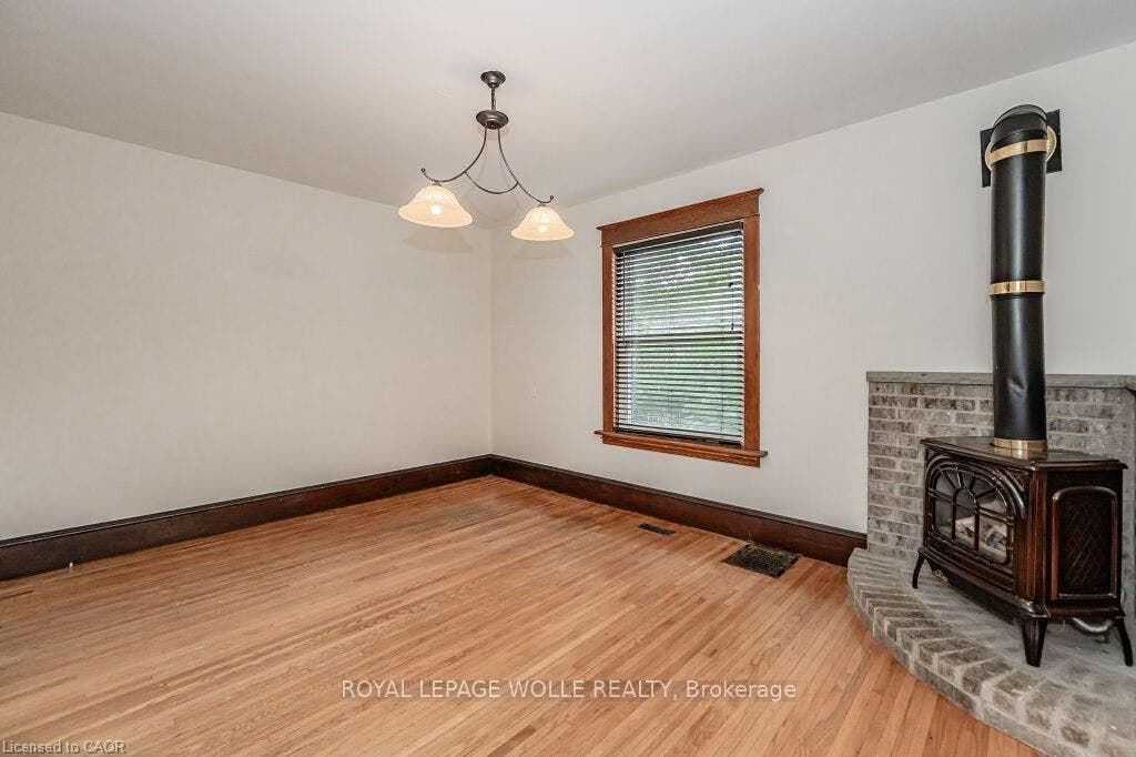 275 Main Street, #Upper, Cambridge, Waterloo ON N1R 1X8