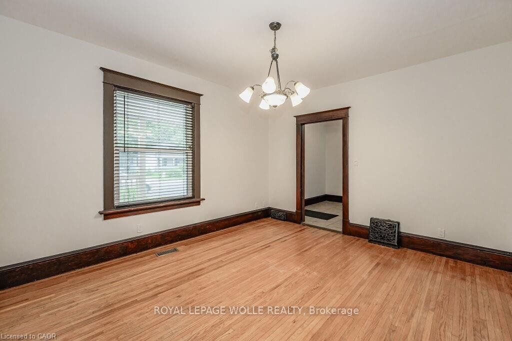 275 Main Street, #Upper, Cambridge, Waterloo ON N1R 1X8