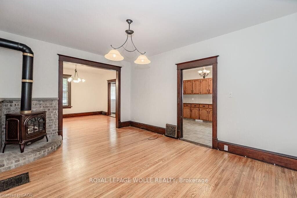 275 Main Street, #Upper, Cambridge, Waterloo ON N1R 1X8