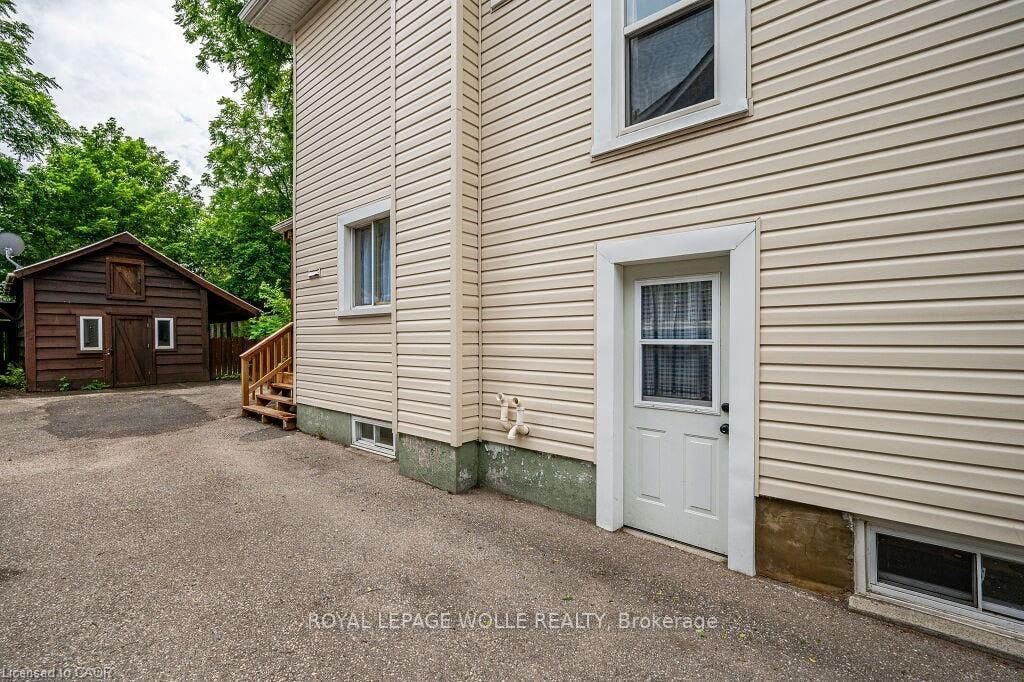 275 Main Street, #Upper, Cambridge, Waterloo ON N1R 1X8