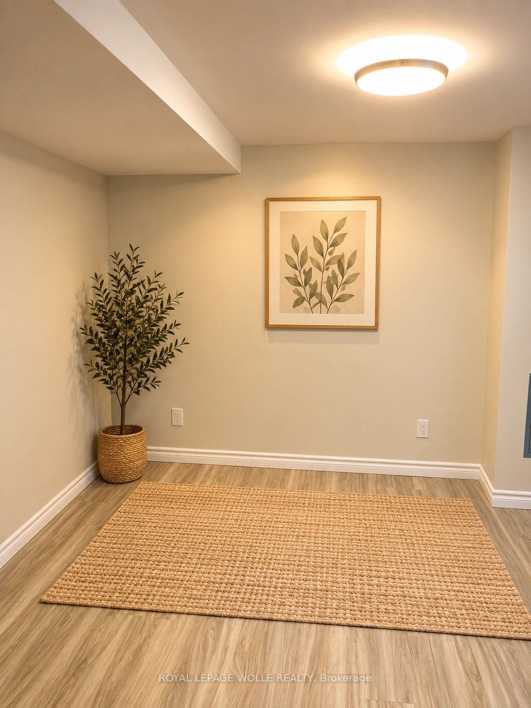 249 Blucher Street, #Lower, Kitchener, Waterloo ON N2H 5V6 Room - Virtually Staged