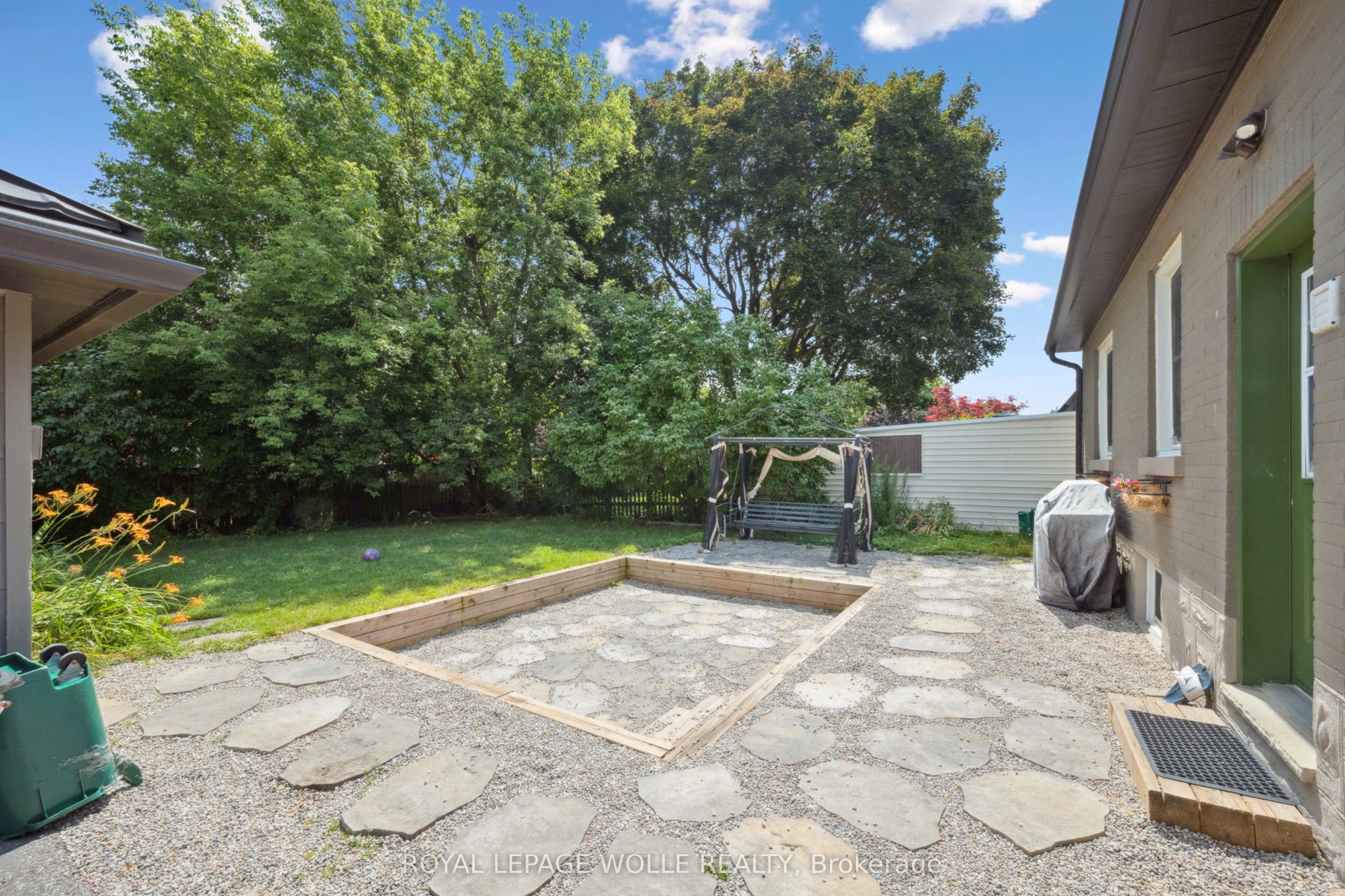 249 Blucher Street, #Lower, Kitchener, Waterloo ON N2H 5V6 Backyard