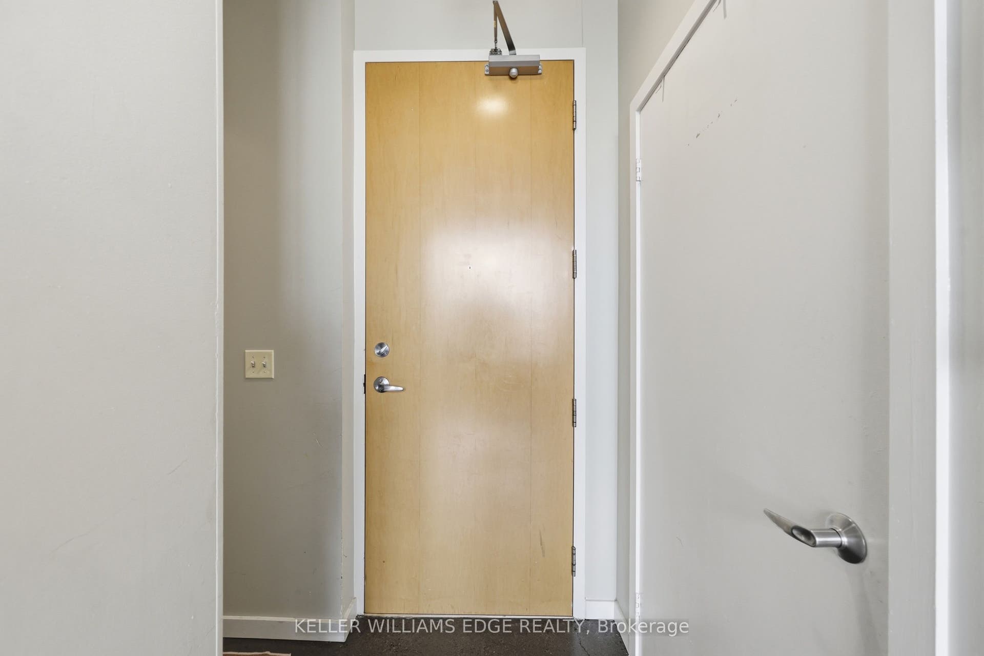 410 King Street W, #307, Kitchener, Waterloo ON N2G 1C3 Front Door