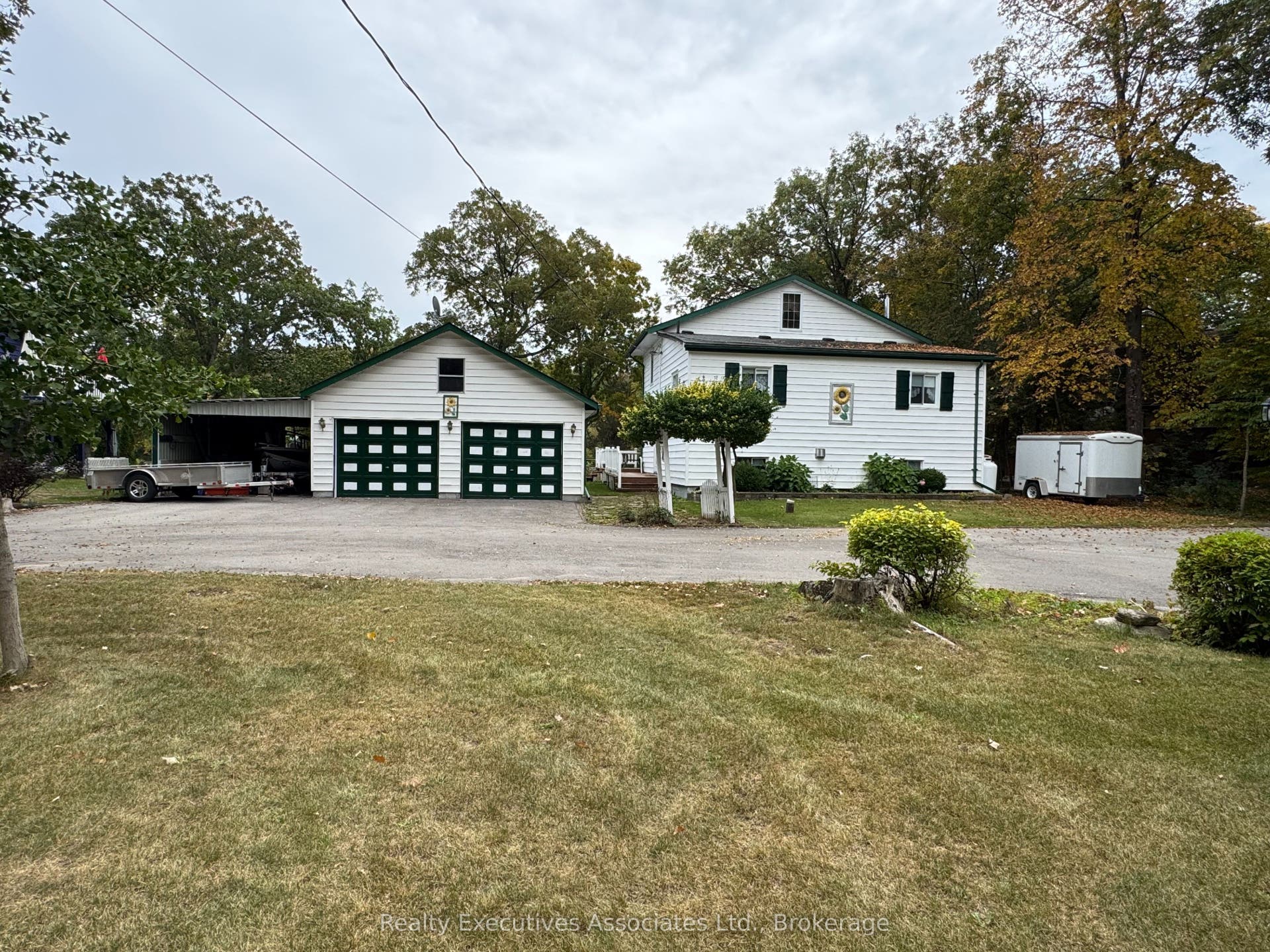 Paved Drive w/ lots of parking