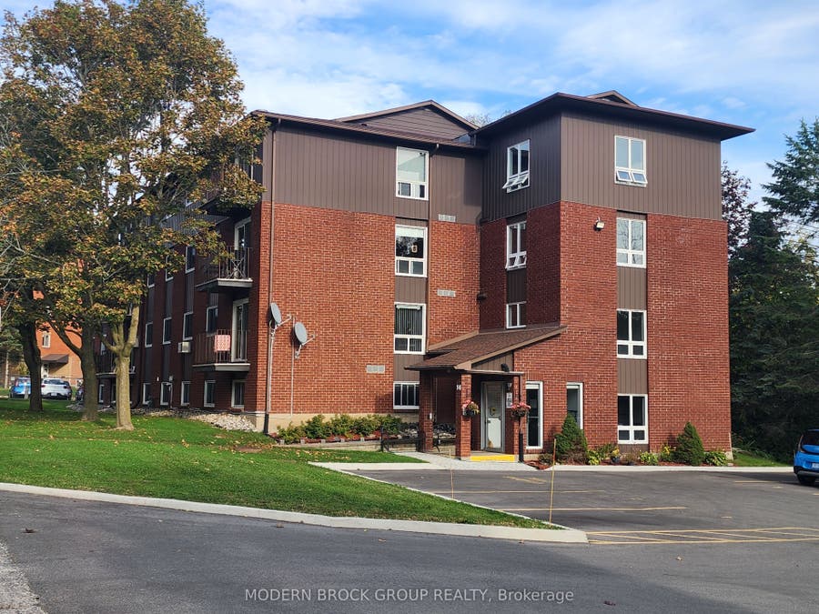 Property photo for 14 Charlotte Place, #14, Brockville, Leeds And Grenville ON