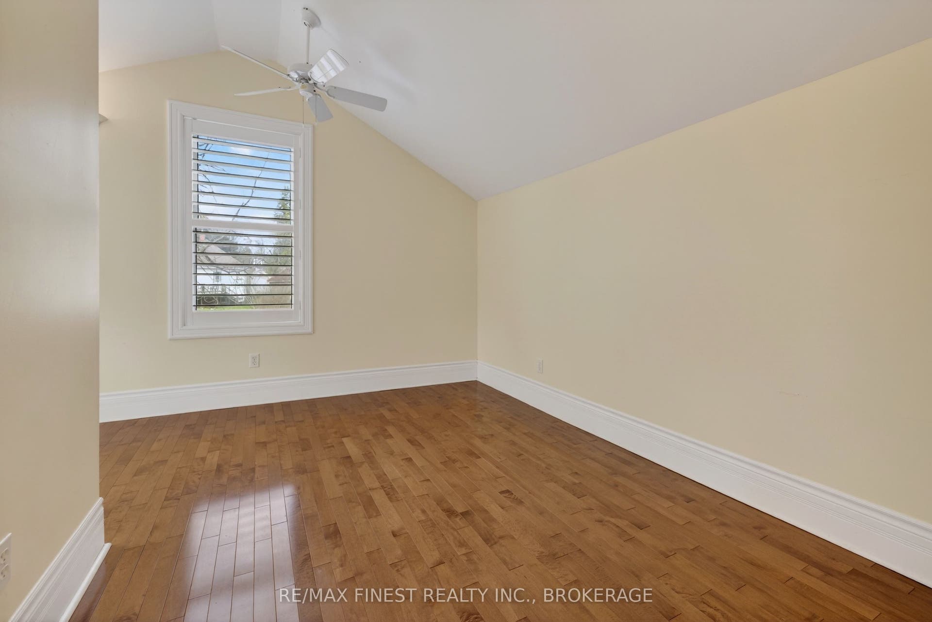 68 Collingwood Street, Kingston, Frontenac ON K7L 3X4 68 Collingwood Street, Kingston, Frontenac ON K7L 3X4