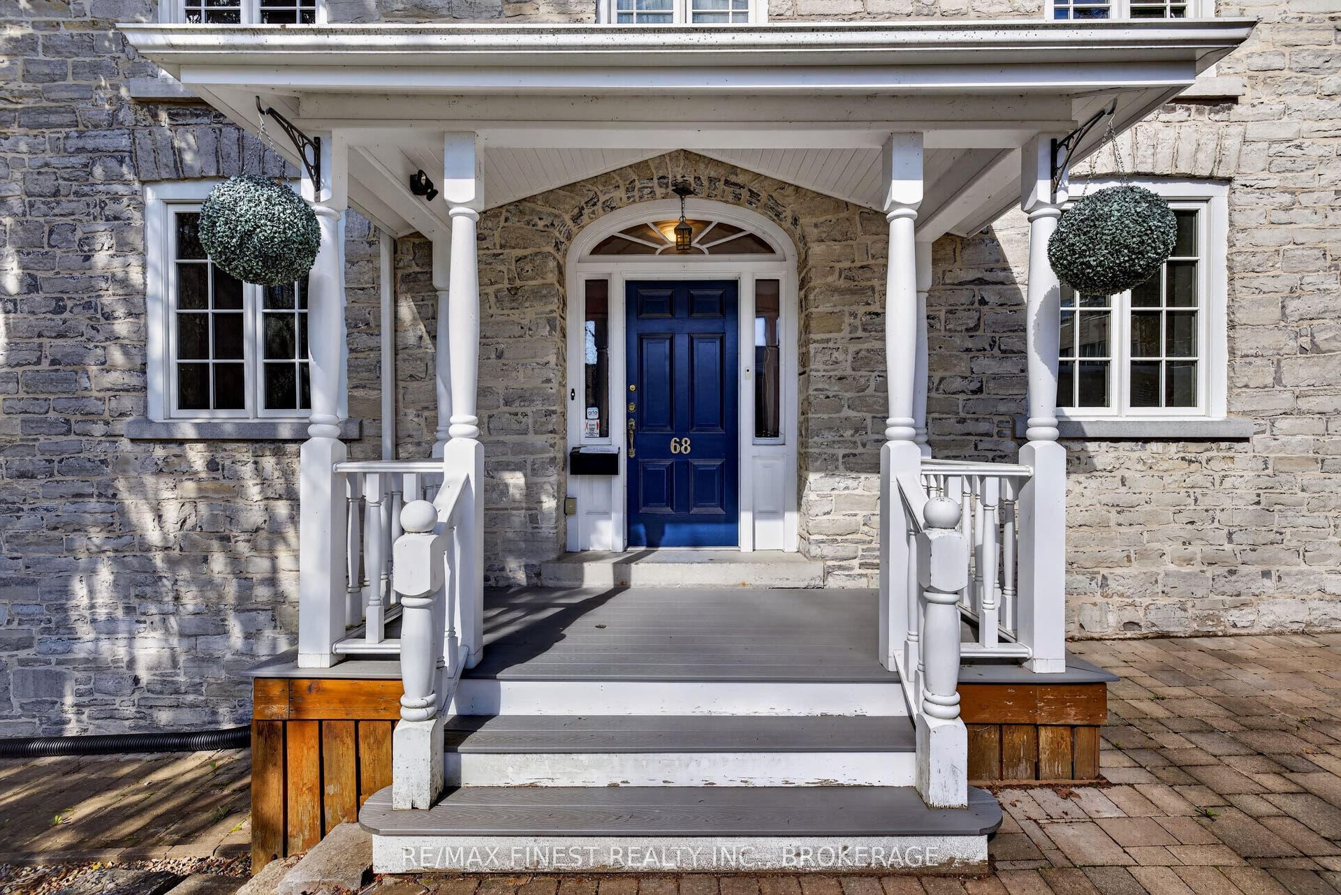 68 Collingwood Street, Kingston, Frontenac ON K7L 3X4 68 Collingwood Street, Kingston, Frontenac ON K7L 3X4