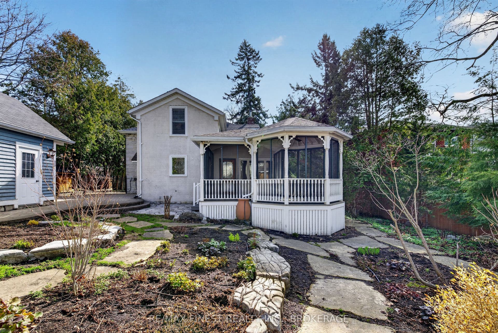 68 Collingwood Street, Kingston, Frontenac ON K7L 3X4 68 Collingwood Street, Kingston, Frontenac ON K7L 3X4