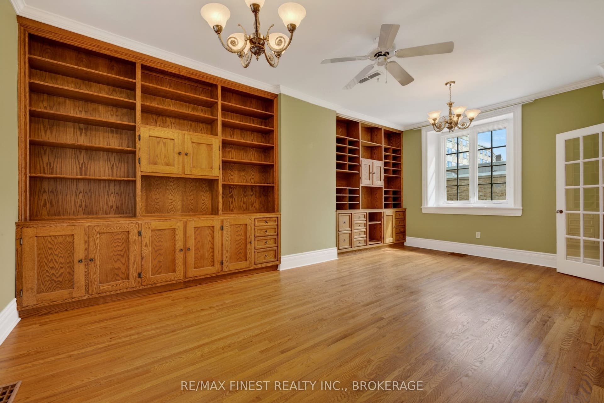 68 Collingwood Street, Kingston, Frontenac ON K7L 3X4 68 Collingwood Street, Kingston, Frontenac ON K7L 3X4