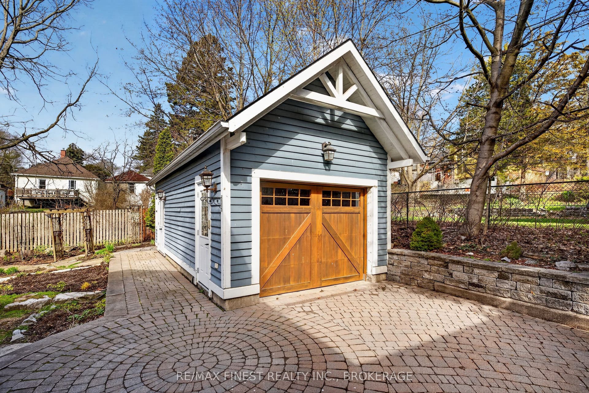 68 Collingwood Street, Kingston, Frontenac ON K7L 3X4 68 Collingwood Street, Kingston, Frontenac ON K7L 3X4