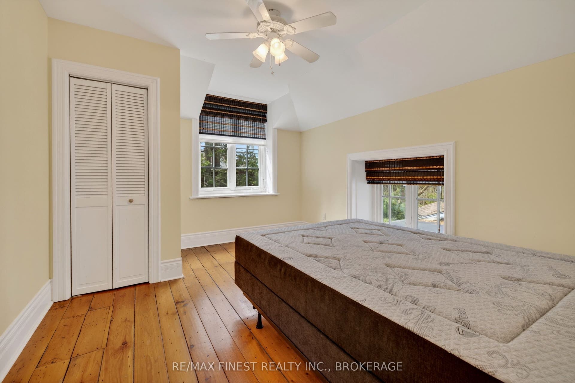 68 Collingwood Street, Kingston, Frontenac ON K7L 3X4 68 Collingwood Street, Kingston, Frontenac ON K7L 3X4