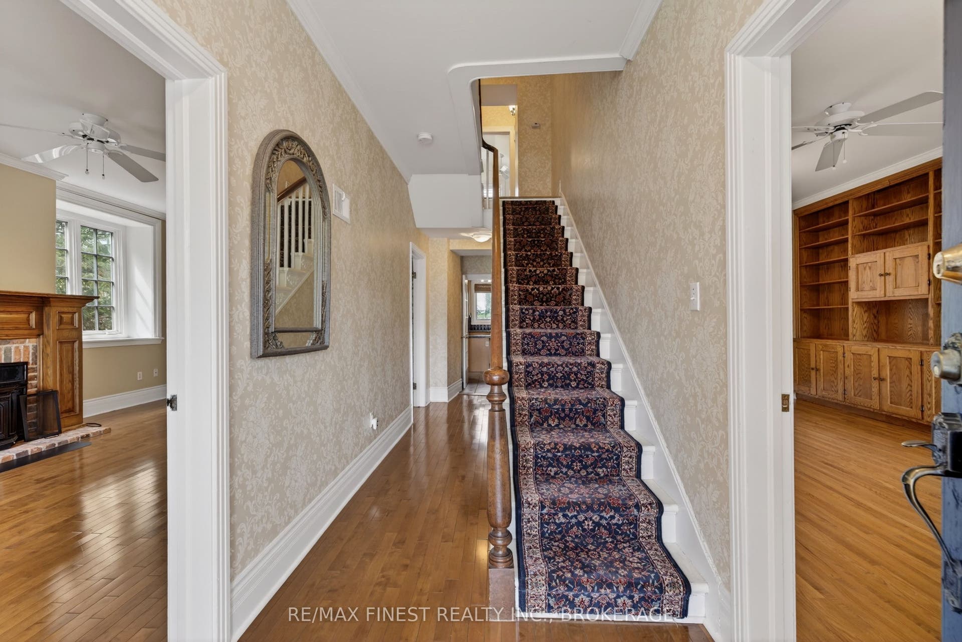 68 Collingwood Street, Kingston, Frontenac ON K7L 3X4 68 Collingwood Street, Kingston, Frontenac ON K7L 3X4