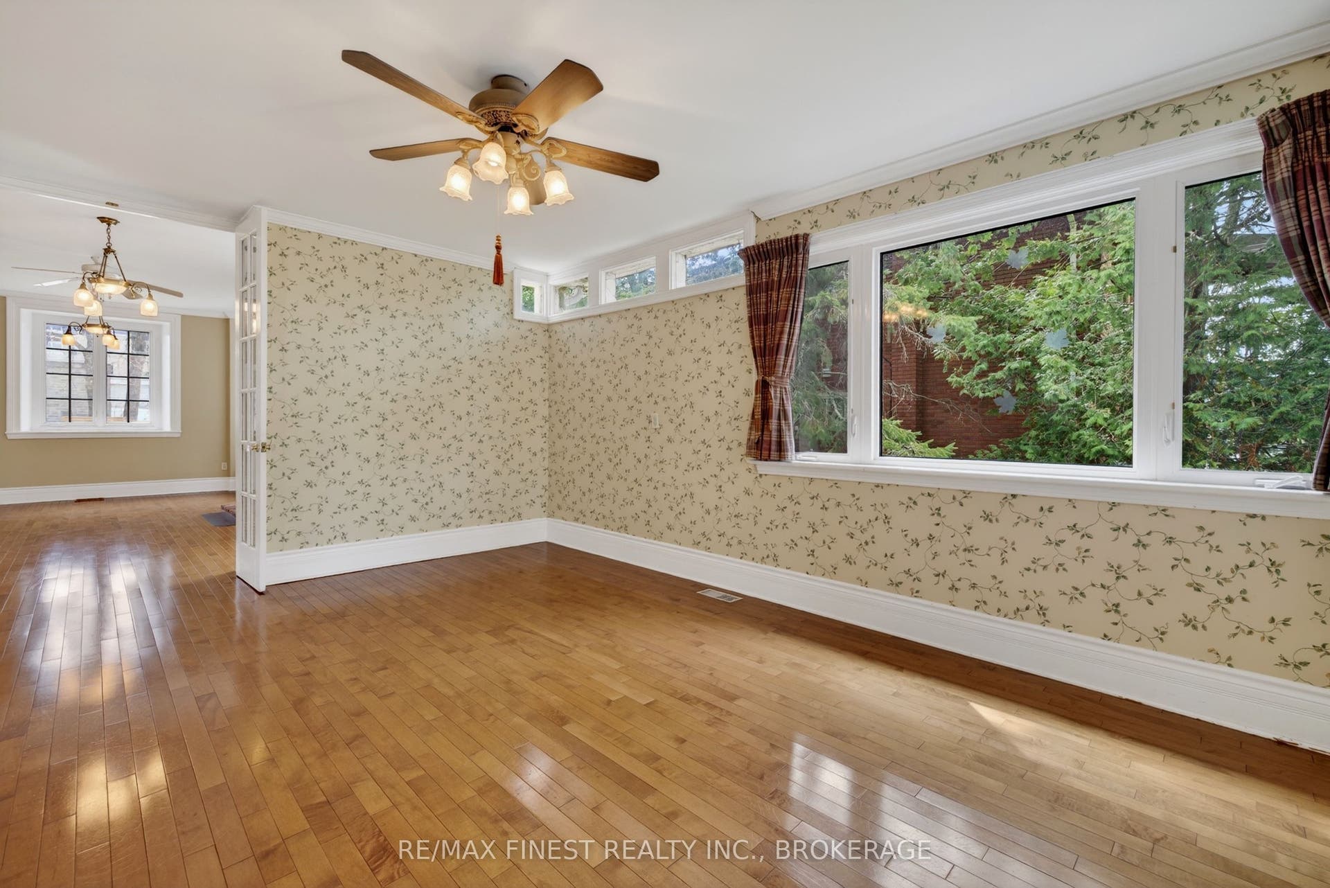 68 Collingwood Street, Kingston, Frontenac ON K7L 3X4 68 Collingwood Street, Kingston, Frontenac ON K7L 3X4