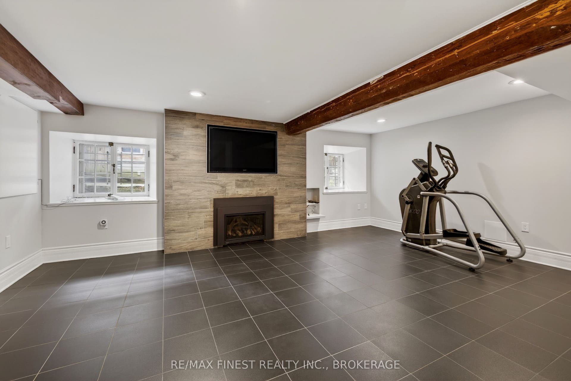 68 Collingwood Street, Kingston, Frontenac ON K7L 3X4 68 Collingwood Street, Kingston, Frontenac ON K7L 3X4