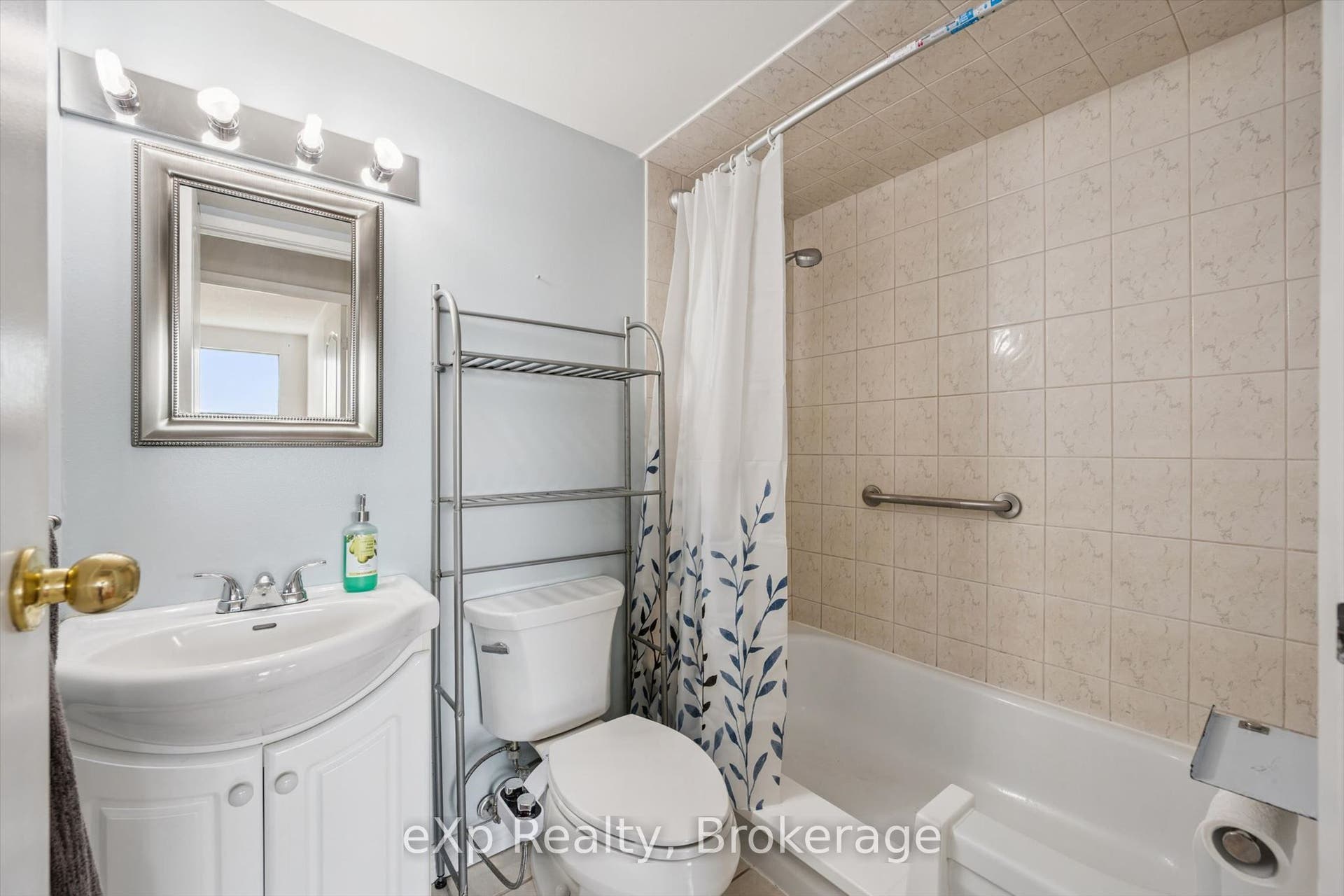 65 Silvercreek Parkway N, #404, Guelph, Wellington ON N1H 7R9