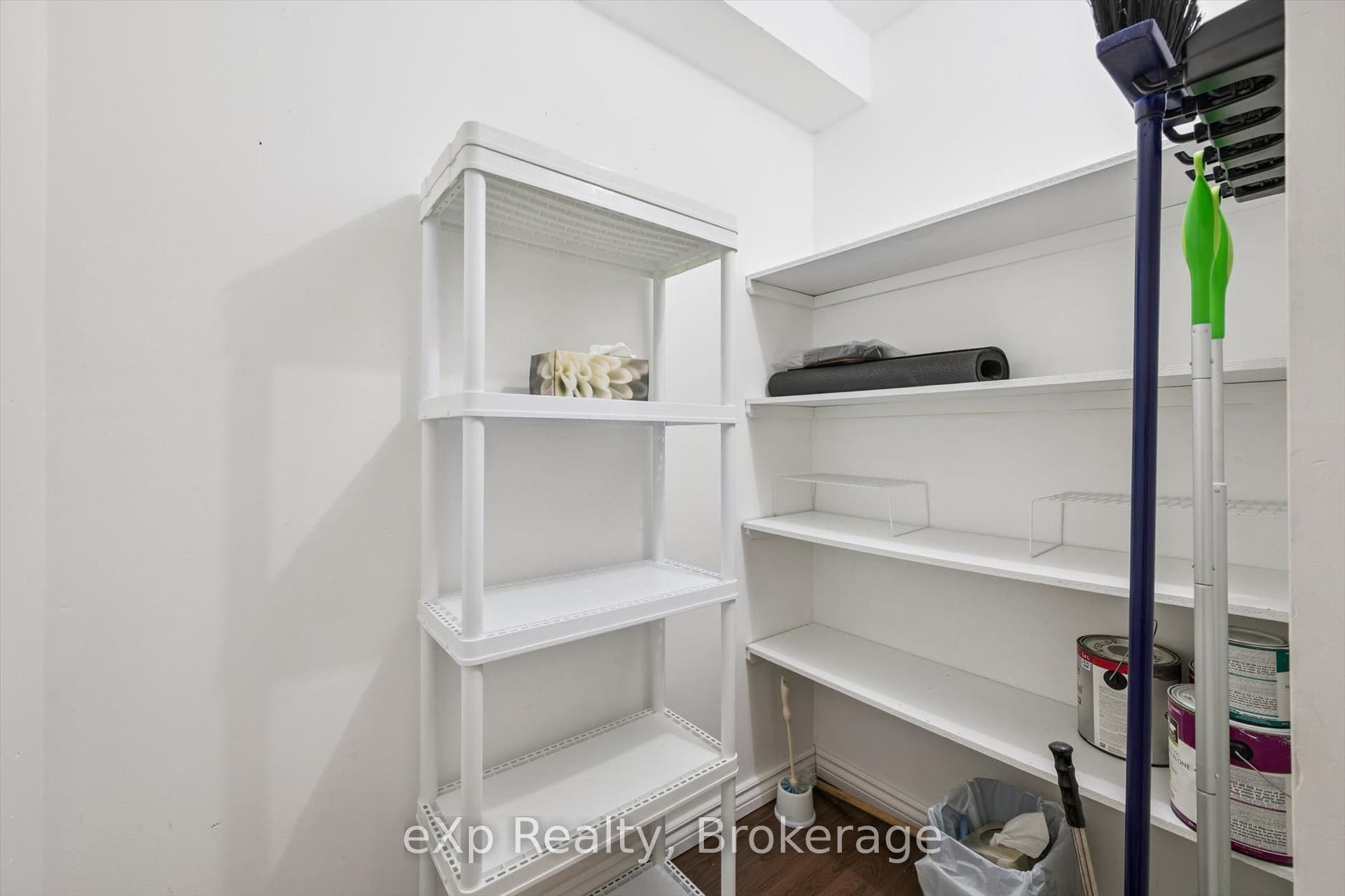 65 Silvercreek Parkway N, #404, Guelph, Wellington ON N1H 7R9