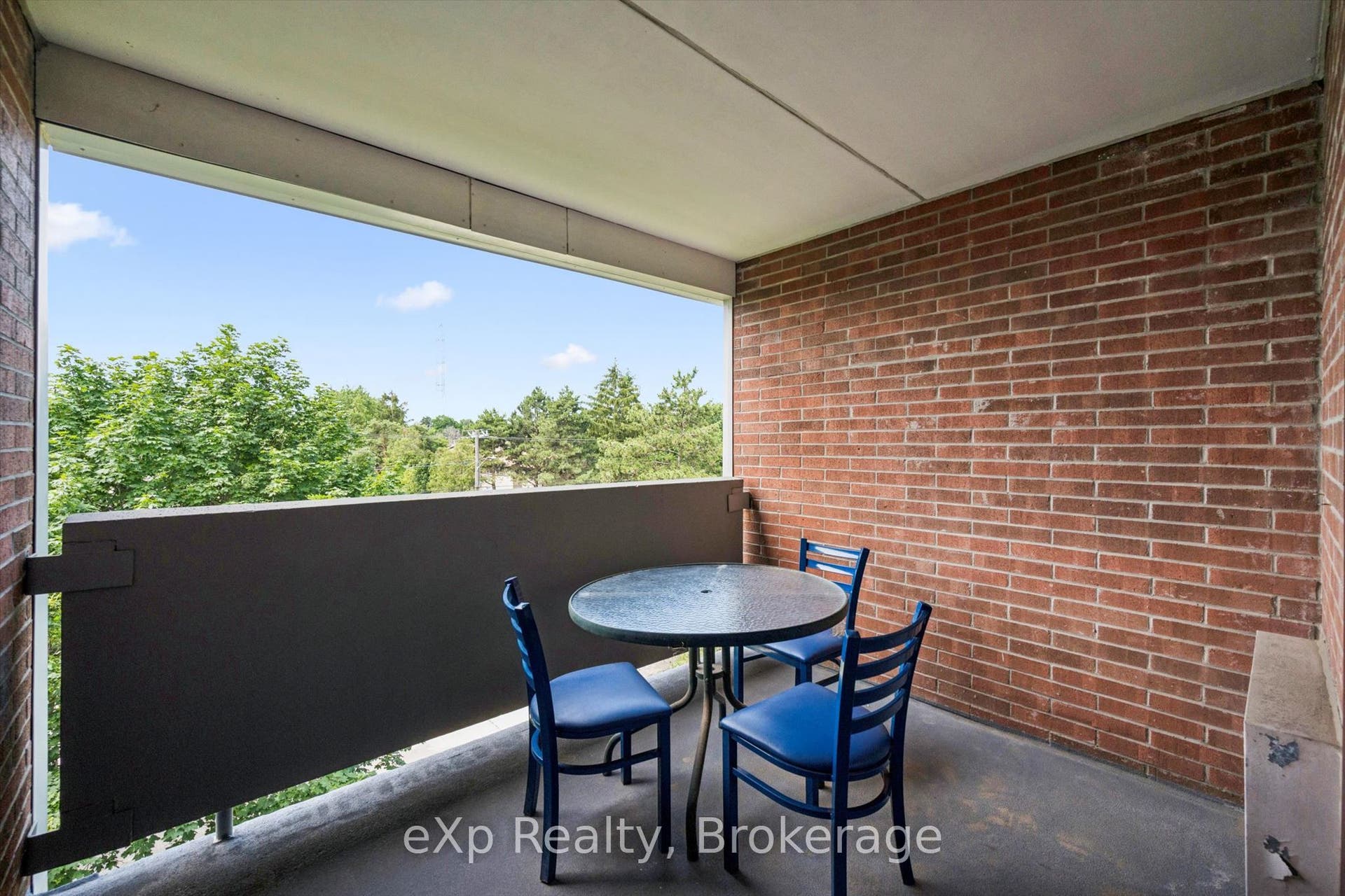 65 Silvercreek Parkway N, #404, Guelph, Wellington ON N1H 7R9