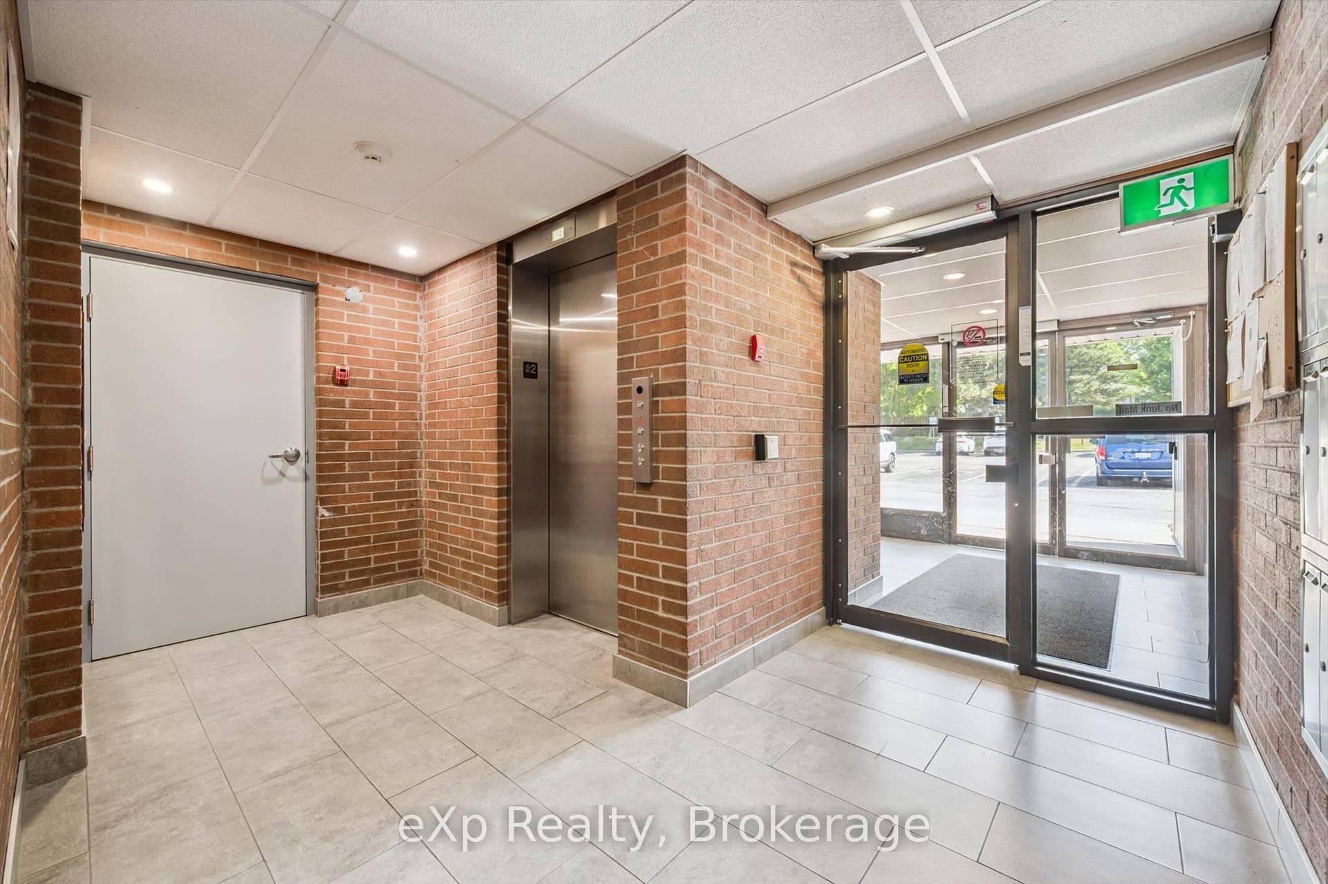 65 Silvercreek Parkway N, #404, Guelph, Wellington ON N1H 7R9