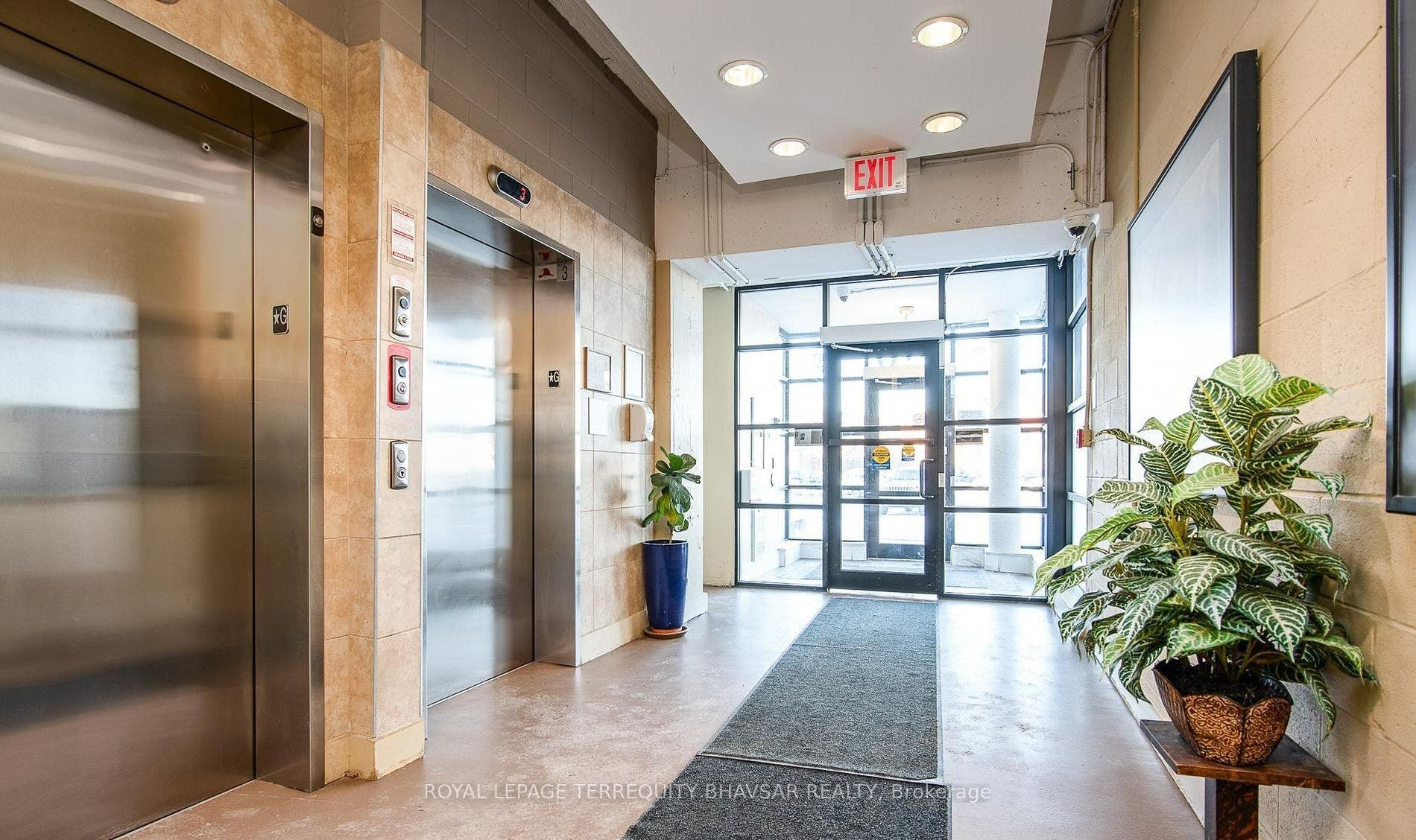 410 King Street W, #505, Kitchener, Waterloo ON N2G 1C3 410 King Street W, #505, Kitchener, Waterloo ON N2G 1C3