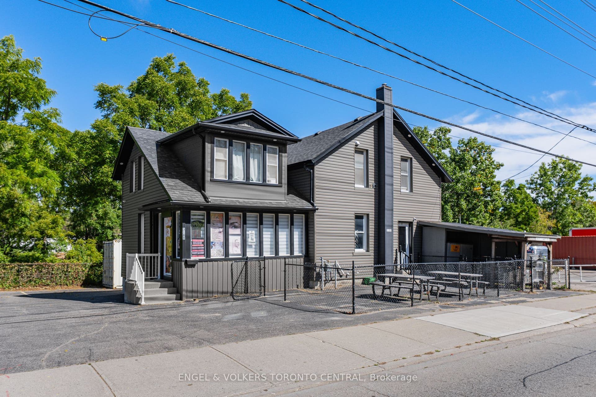 3188 King Street E, Kitchener, Waterloo ON N2A 1B3 3188 King Street E, Kitchener, Waterloo ON N2A 1B3