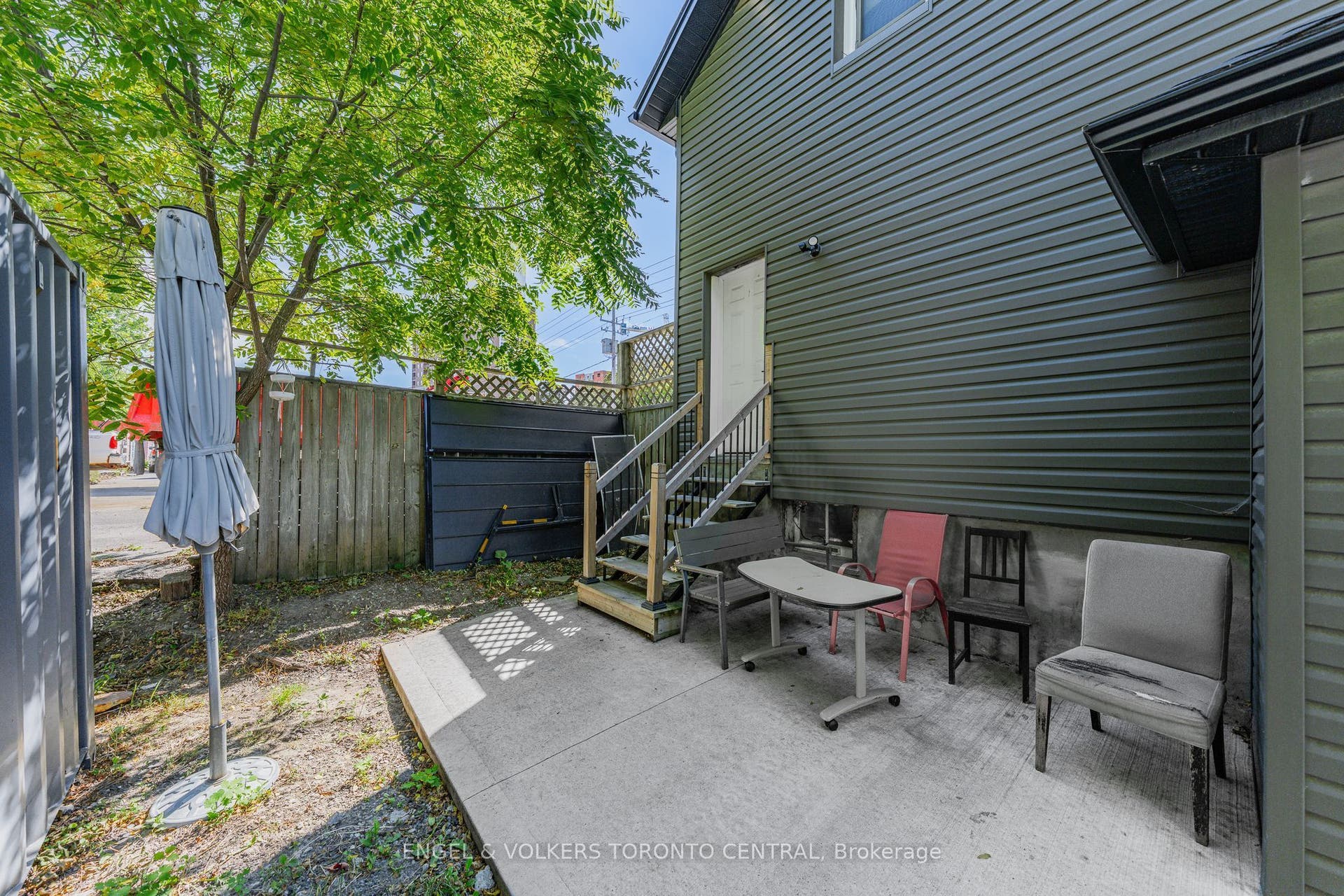 3188 King Street E, Kitchener, Waterloo ON N2A 1B3 3188 King Street E, Kitchener, Waterloo ON N2A 1B3