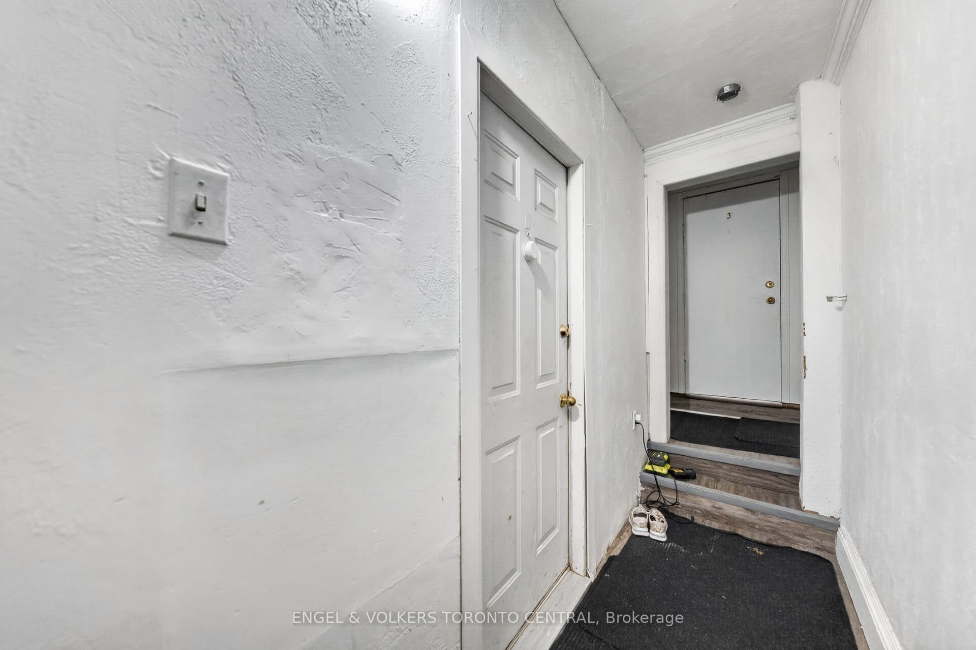 3188 King Street E, Kitchener, Waterloo ON N2A 1B3 3188 King Street E, Kitchener, Waterloo ON N2A 1B3